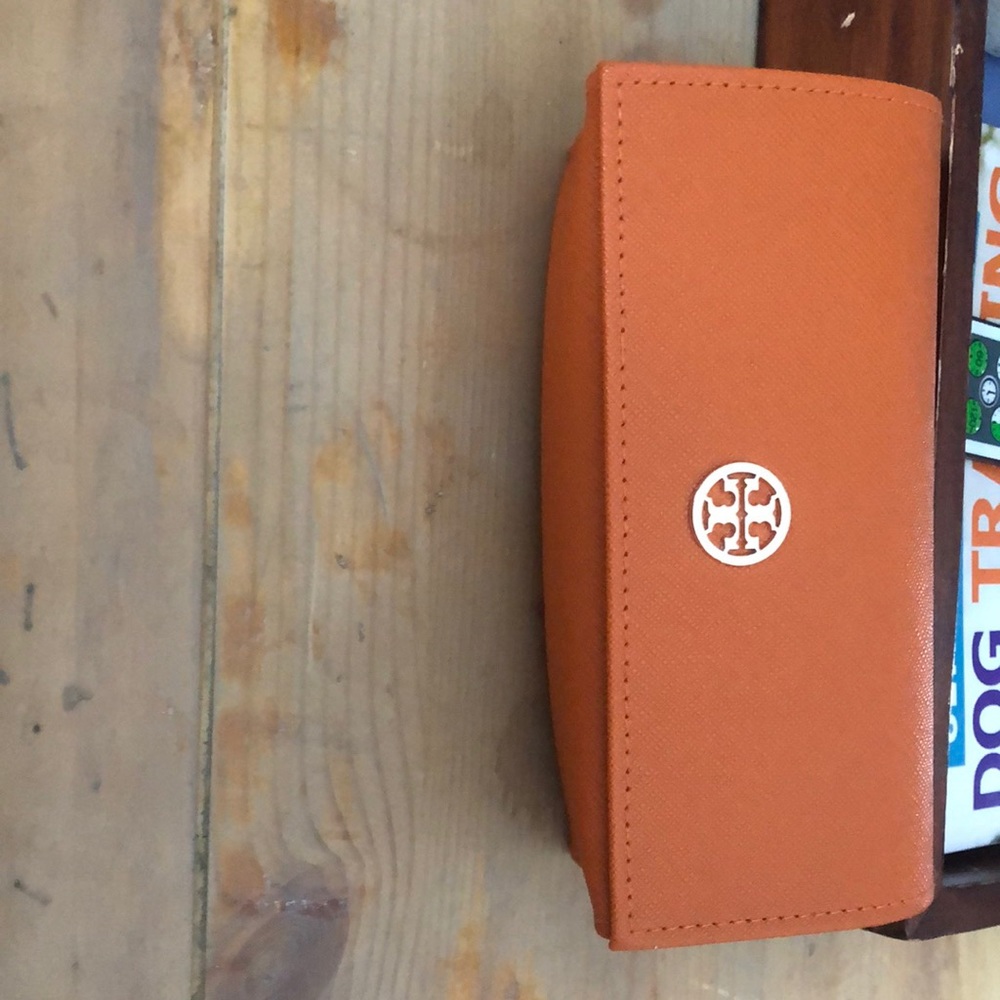 Tory burch sunglasses /glasses case